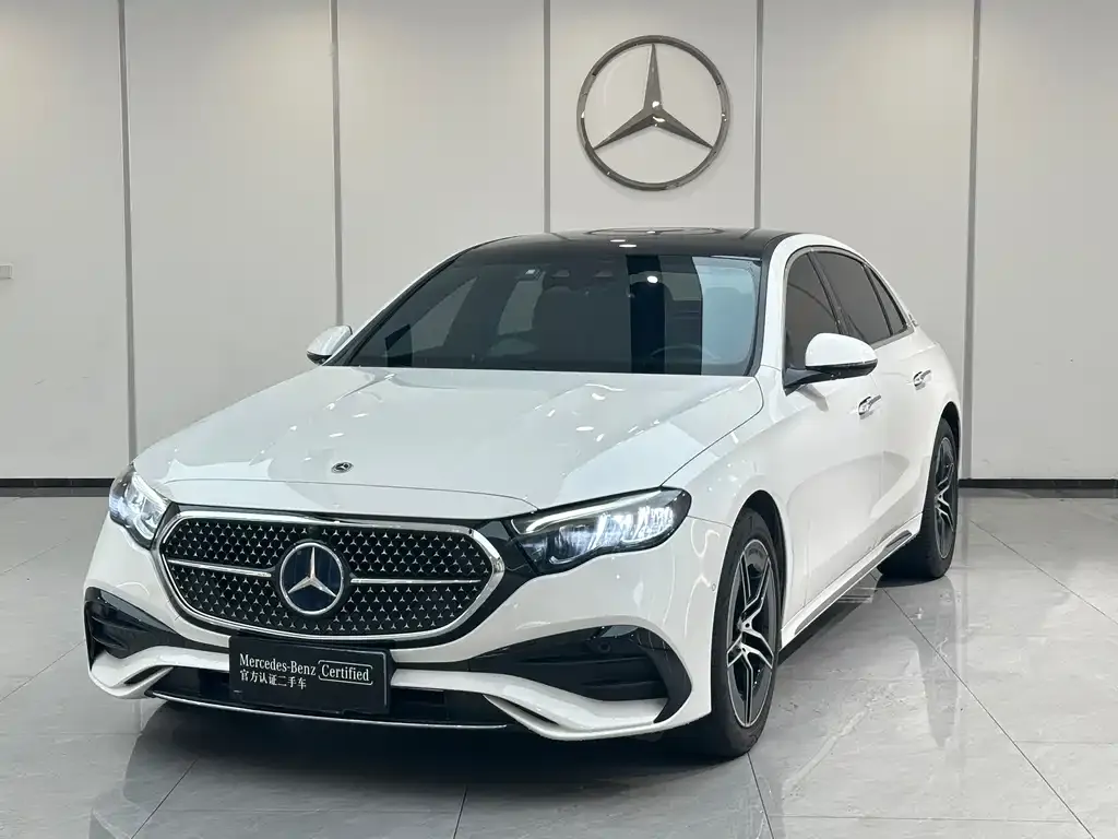 Mercedes-Benz E-Class — фото 1