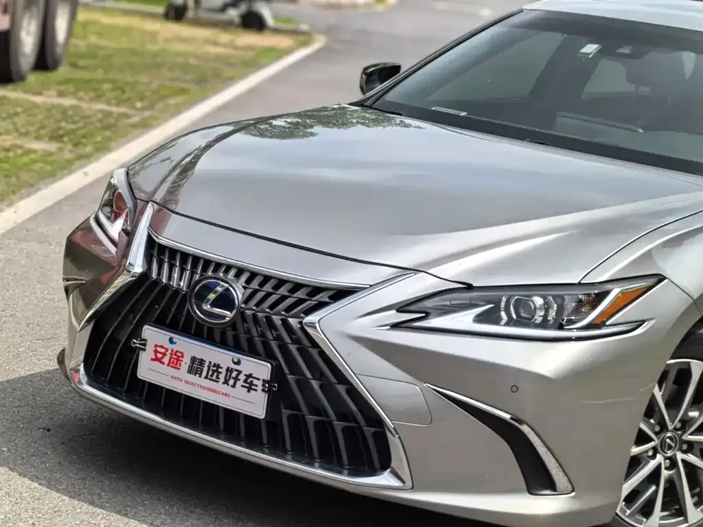 Lexus ES — фото 2
