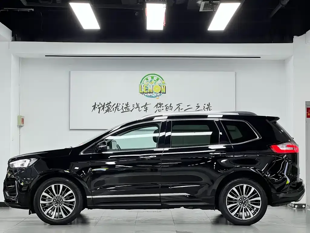 Ford Edge — фото 10