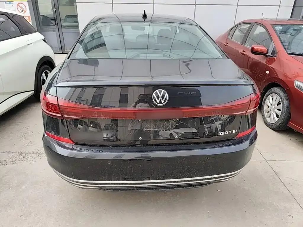 Volkswagen Passat — фото 2