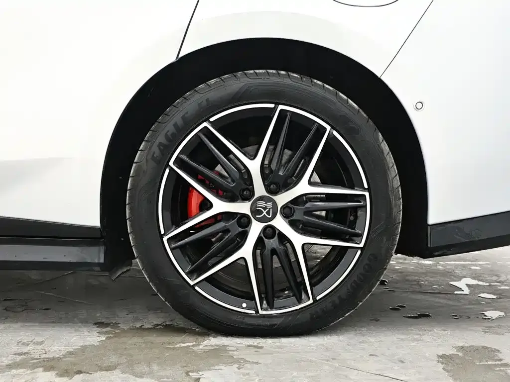 BYD Han L — фото 5