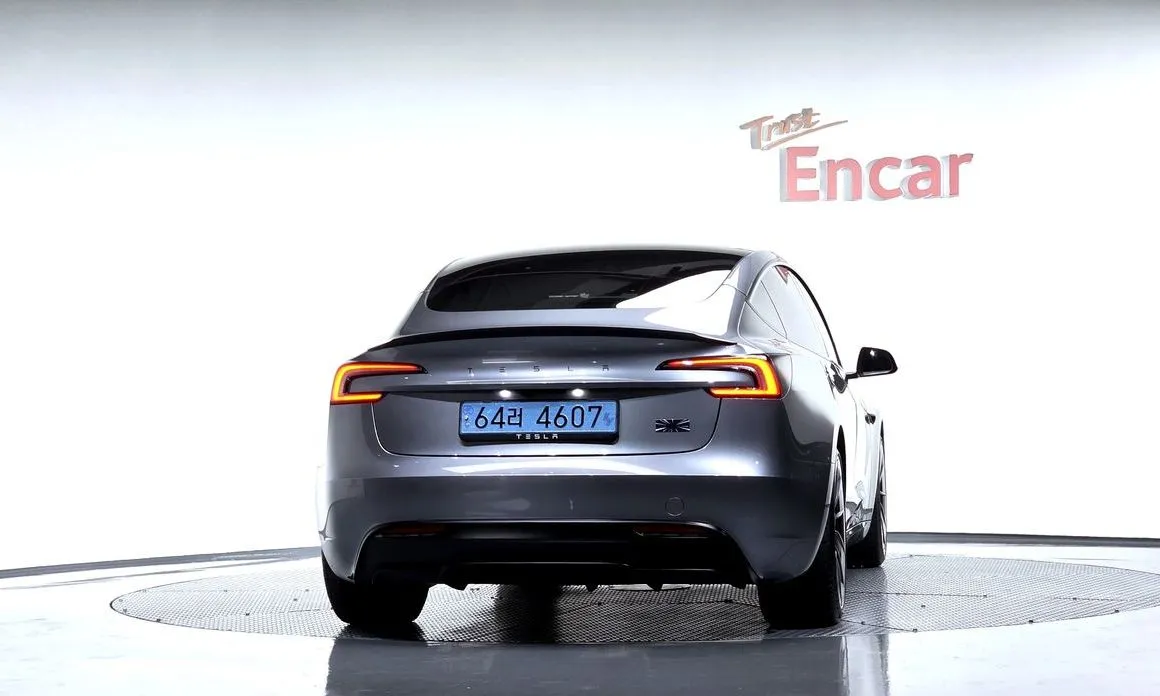 Tesla Model 3 — фото 2