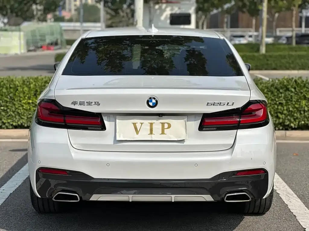 BMW 5 Series — фото 10