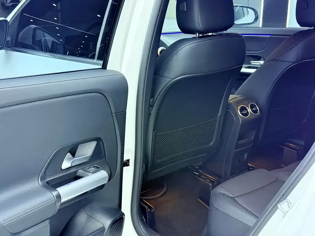 Mercedes-Benz GLA — фото 7