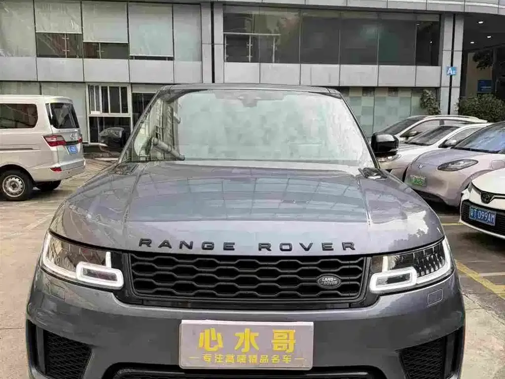 Land Rover Sport — фото 1