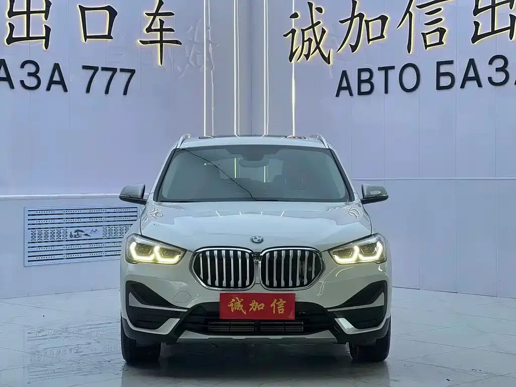 BMW X1 — фото 5