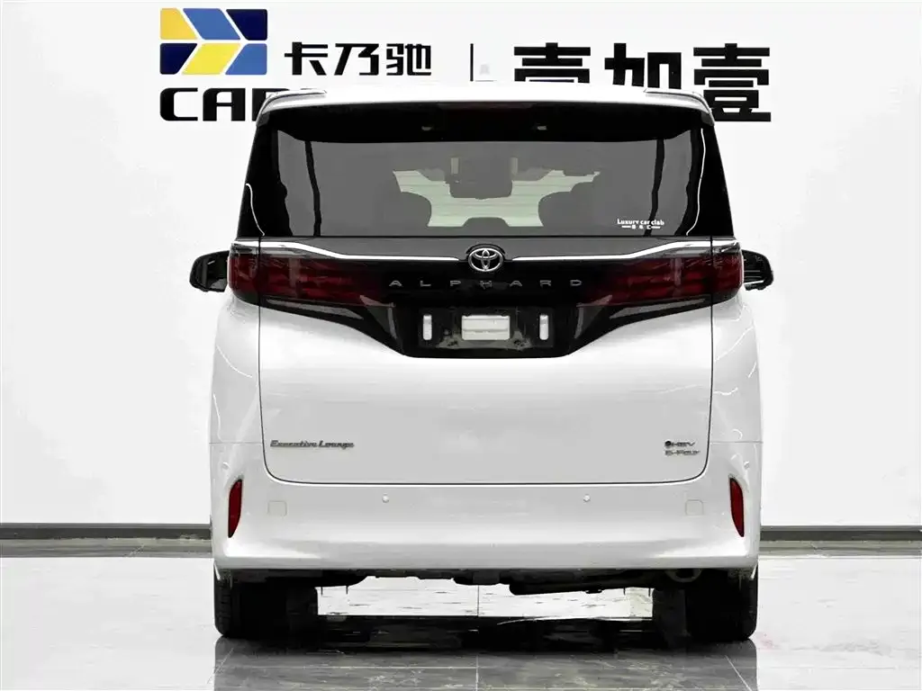 Toyota Alphard — фото 5
