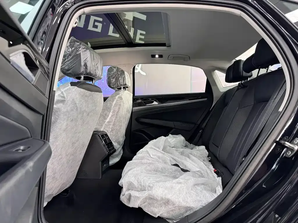 Volkswagen Passat — фото 6