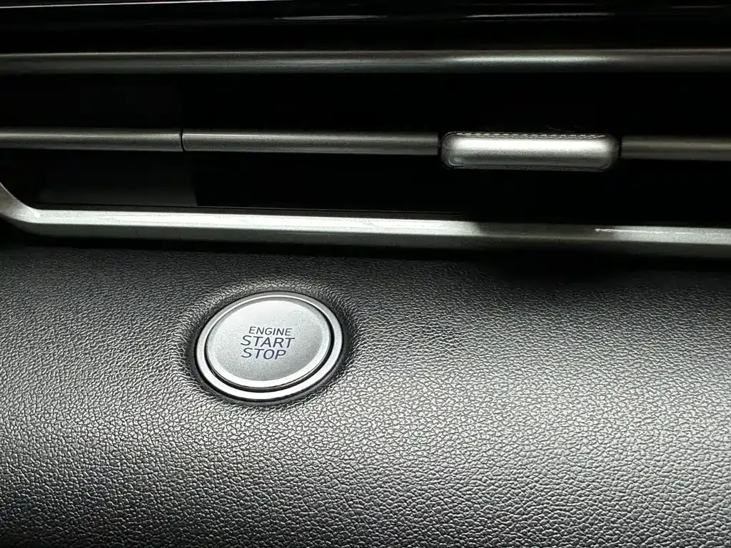 Hyundai Elantra — фото 10