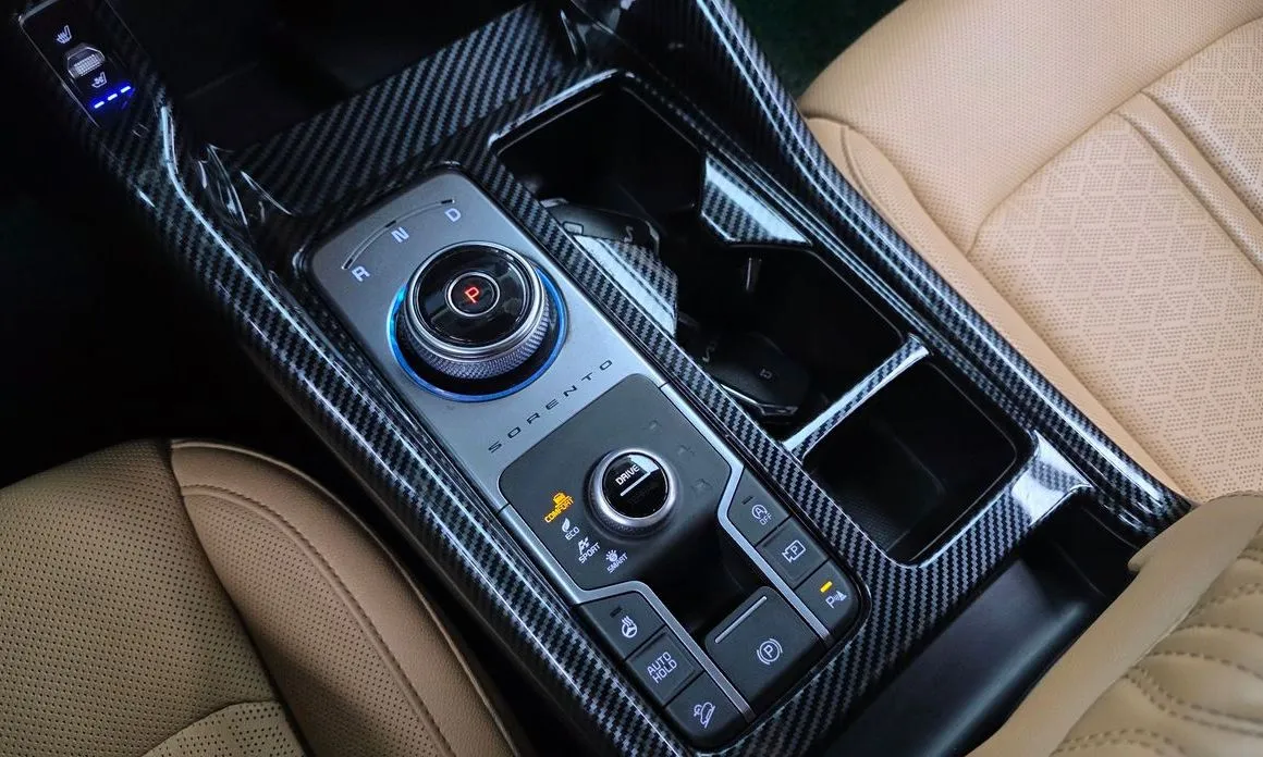 Kia Sorento — фото 10