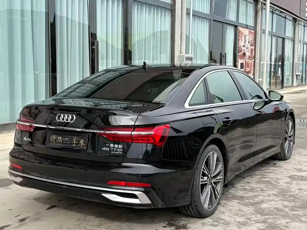 Audi A6L — фото 2