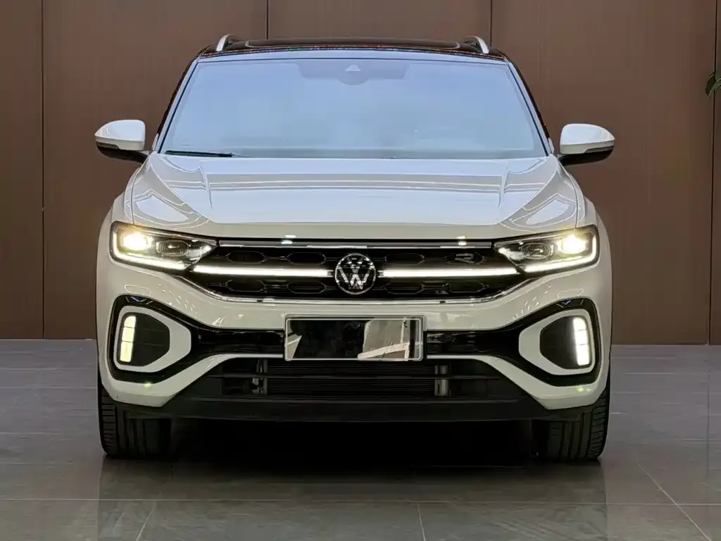Volkswagen T-Roc — фото 5