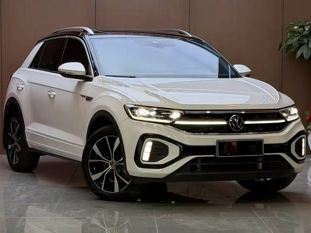 Volkswagen T-Roc — фото 6