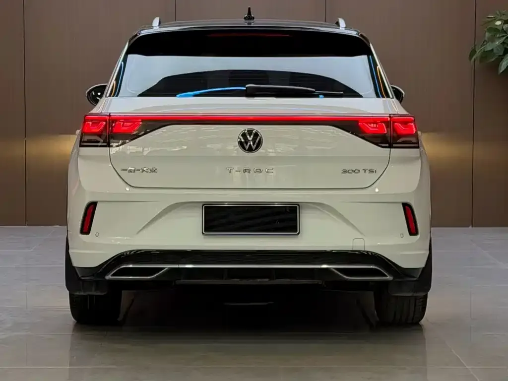 Volkswagen T-Roc — фото 2