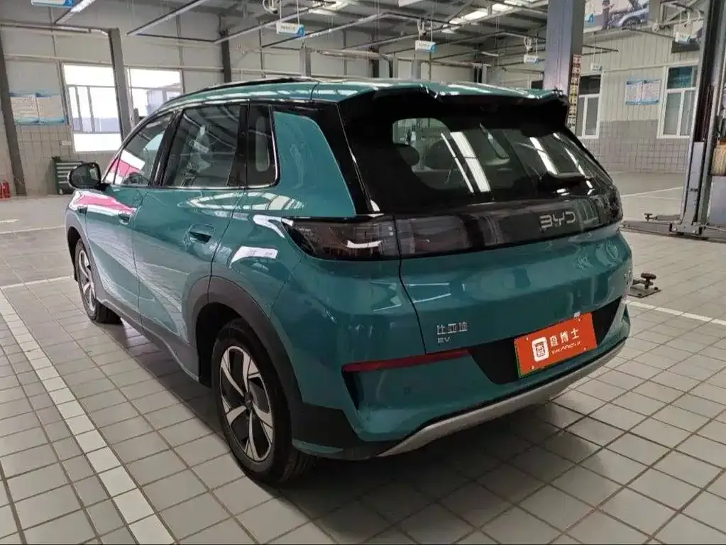BYD Sealion 05 EV — фото 5