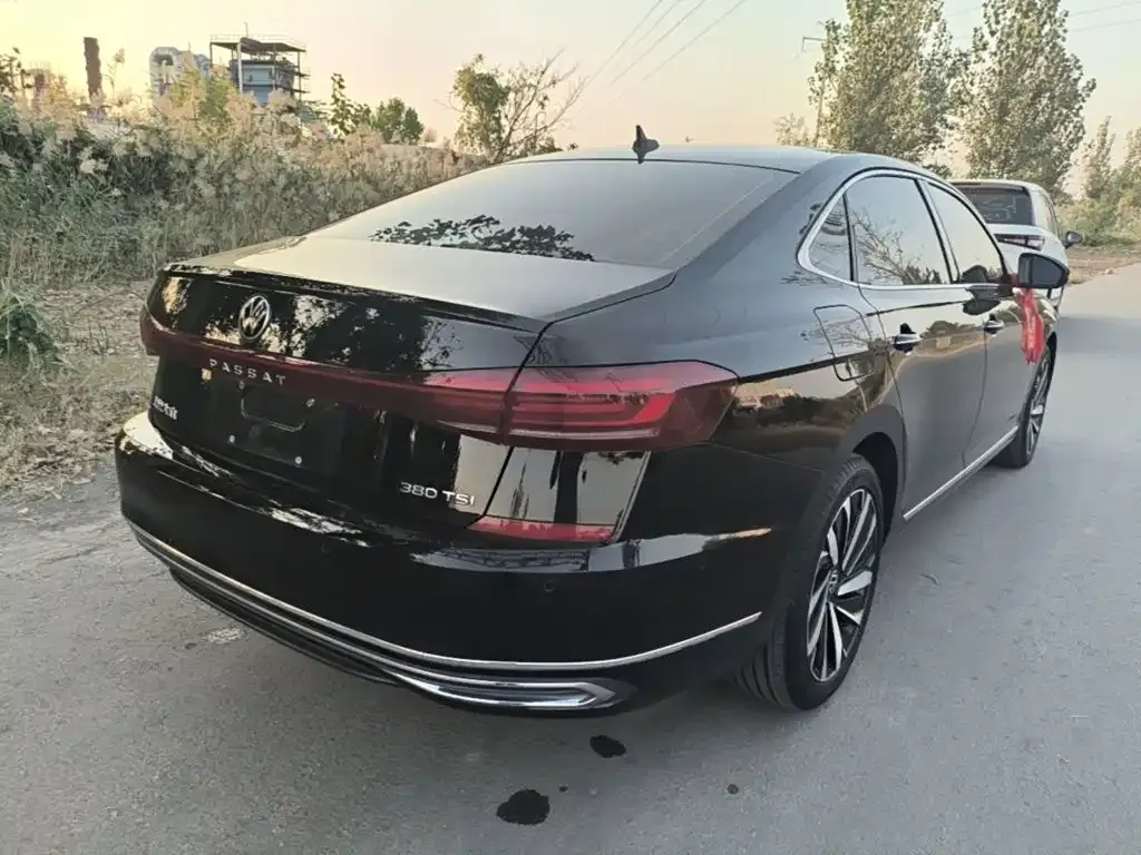 Volkswagen Passat — фото 2