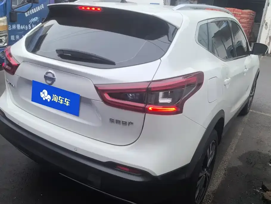 Nissan Qashqai — фото 2