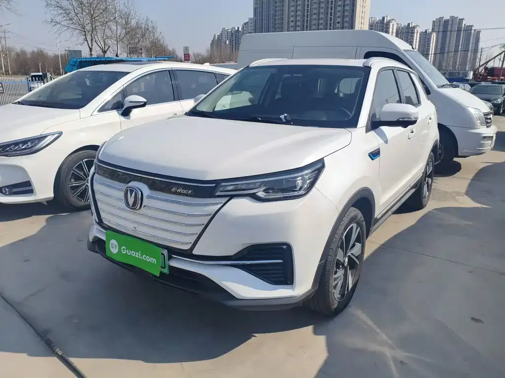Changan CS55 EV — фото 9