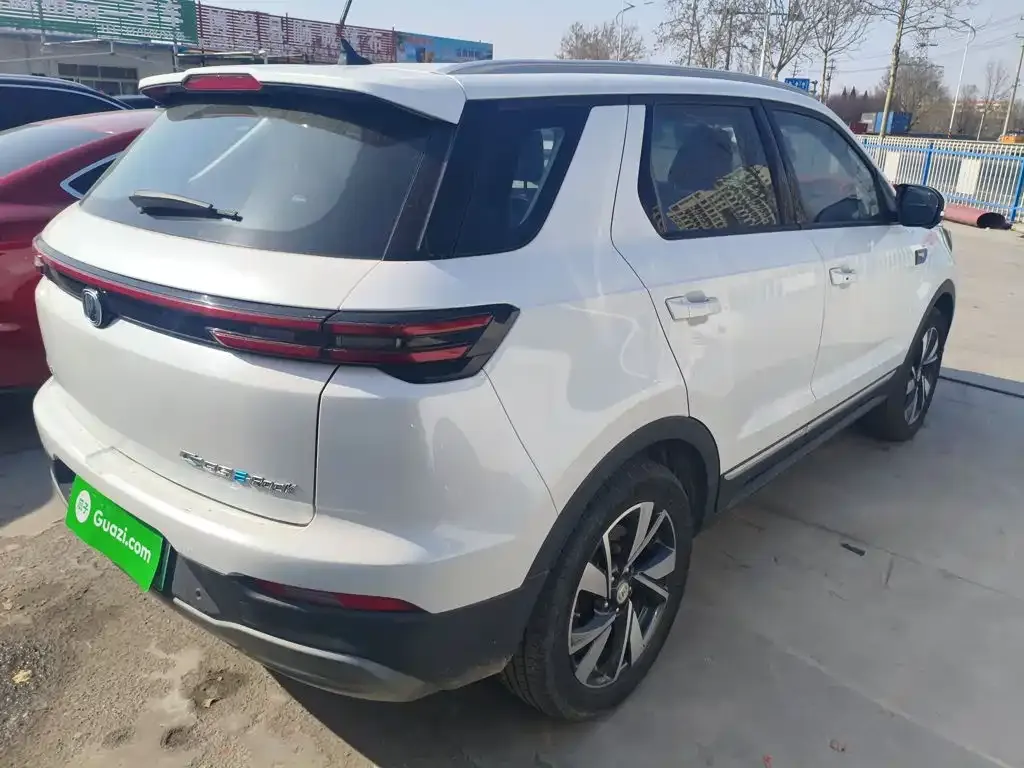 Changan CS55 EV — фото 2