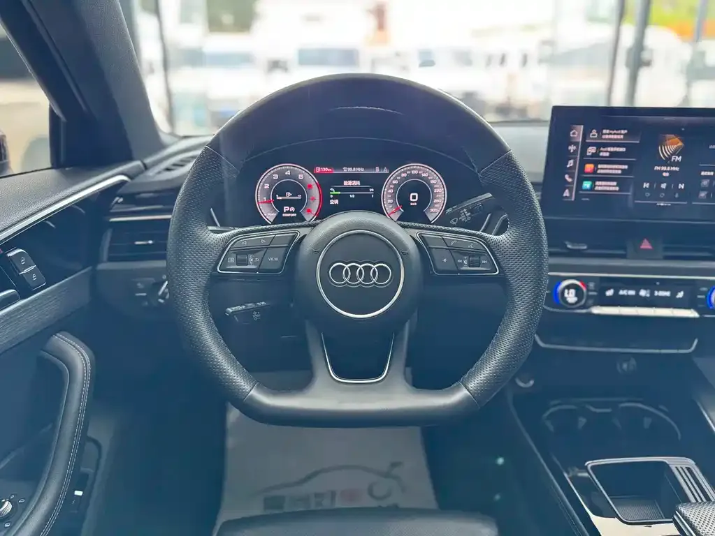 Audi A4L — фото 5