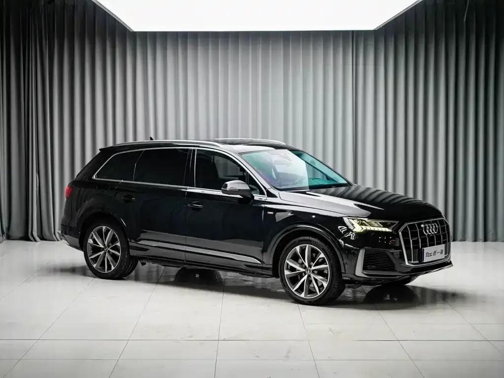 Audi Q7 — фото 6