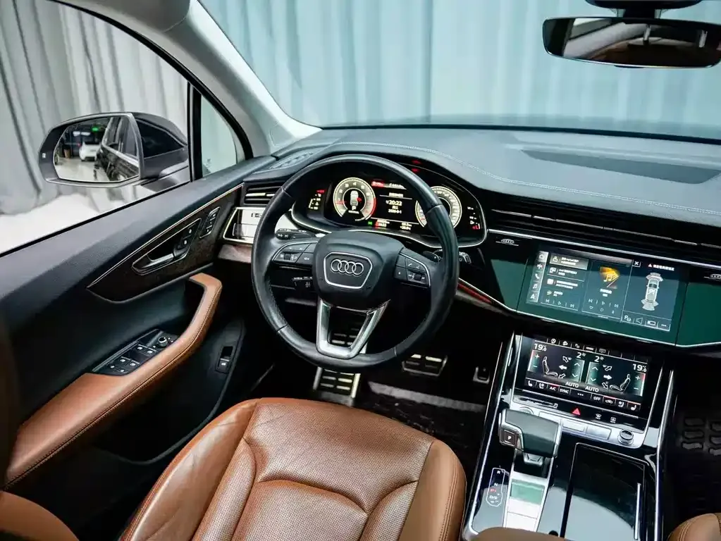 Audi Q7 — фото 2