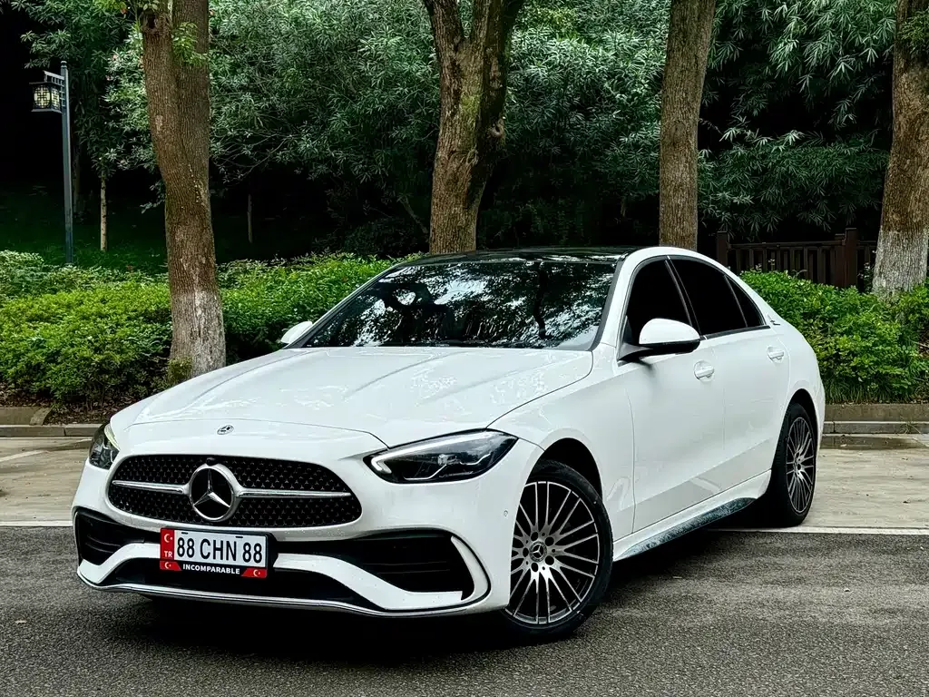 Mercedes-Benz C-Class — фото 1