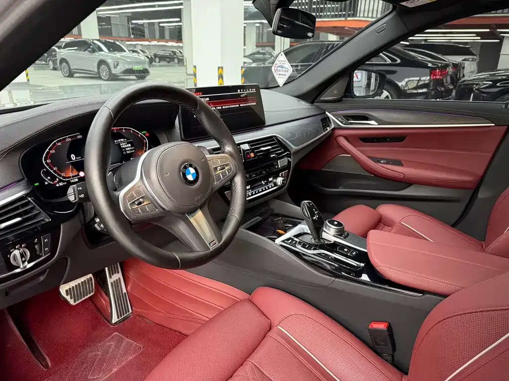 BMW 5 Series — фото 10