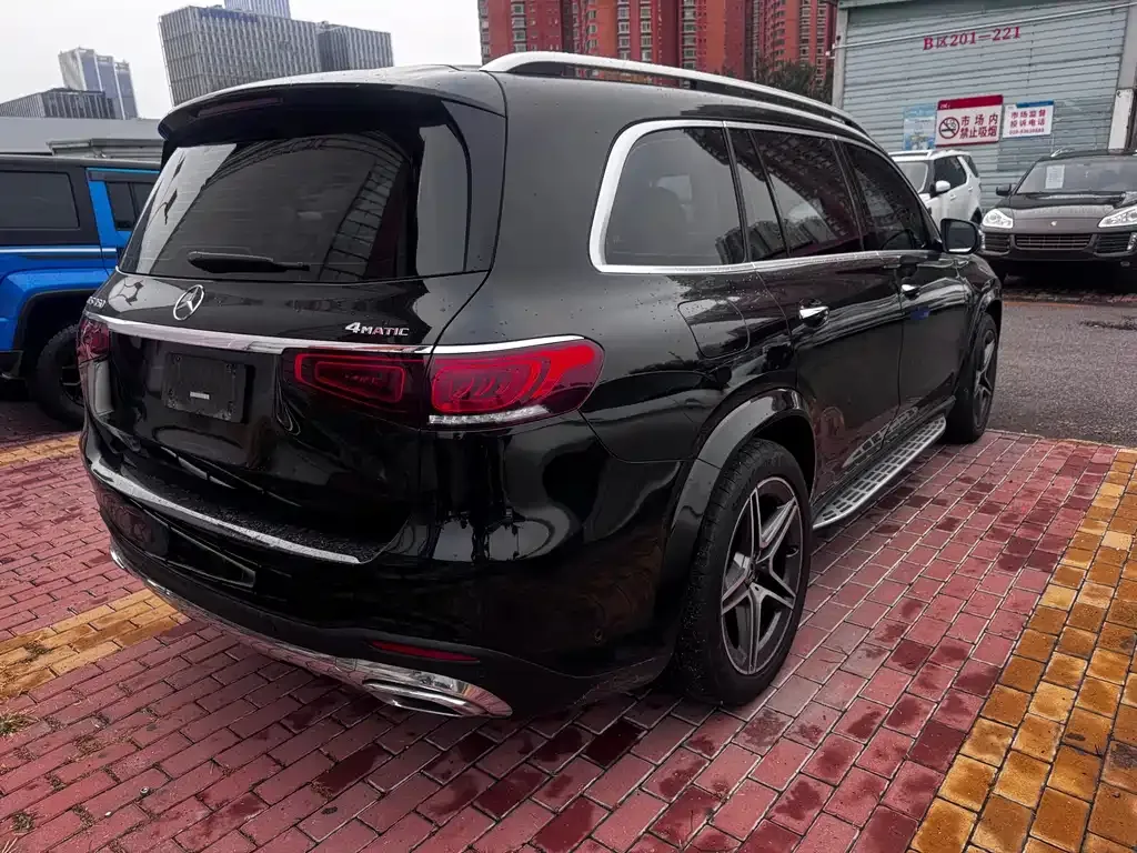 Mercedes-Benz GLS — фото 6
