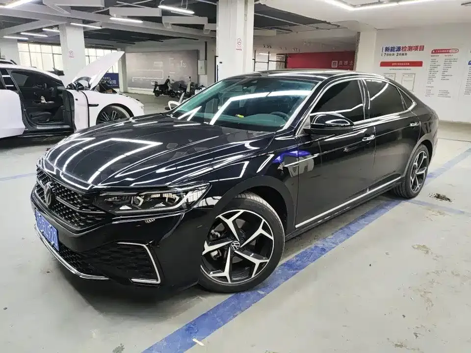 Volkswagen Passat — фото 6