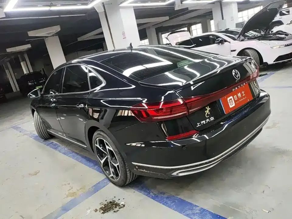 Volkswagen Passat — фото 9