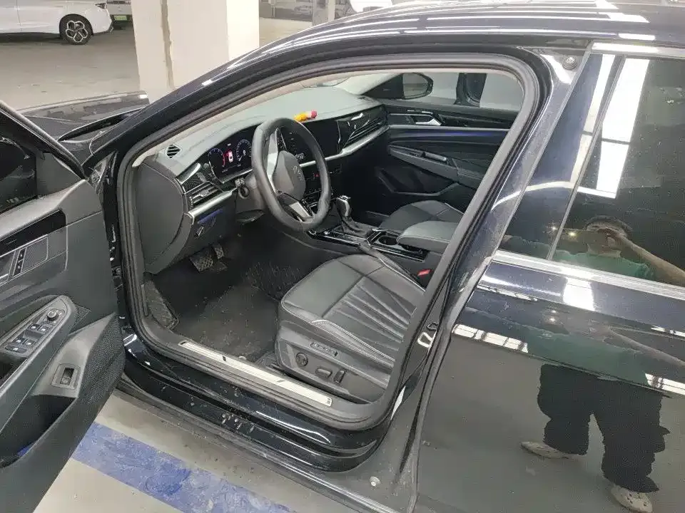 Volkswagen Passat — фото 8