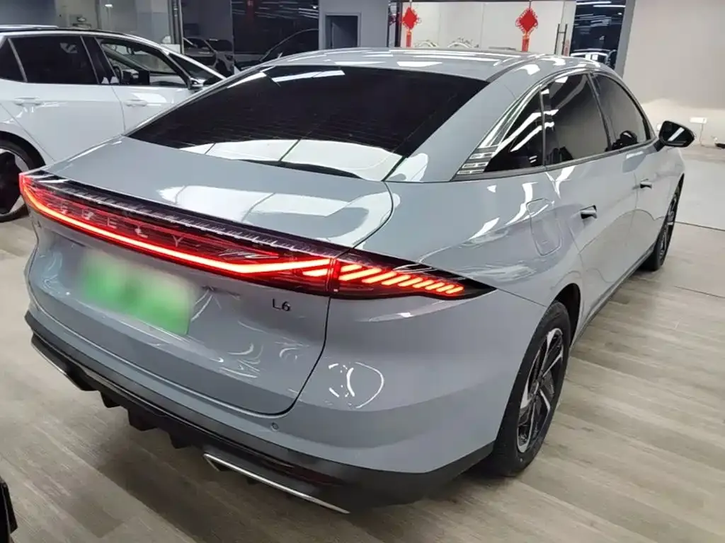 Geely Galaxy L6 — фото 5