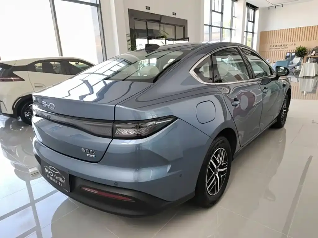 BYD Seal 05 DM-i — фото 7