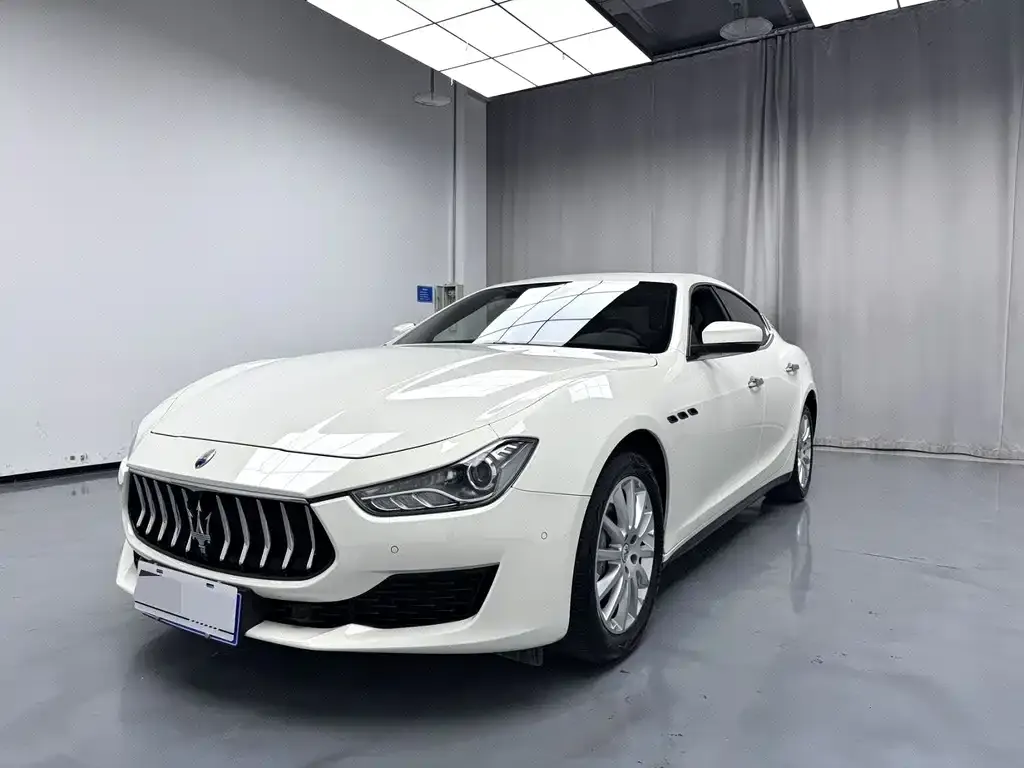 Maserati Ghibli — фото 1