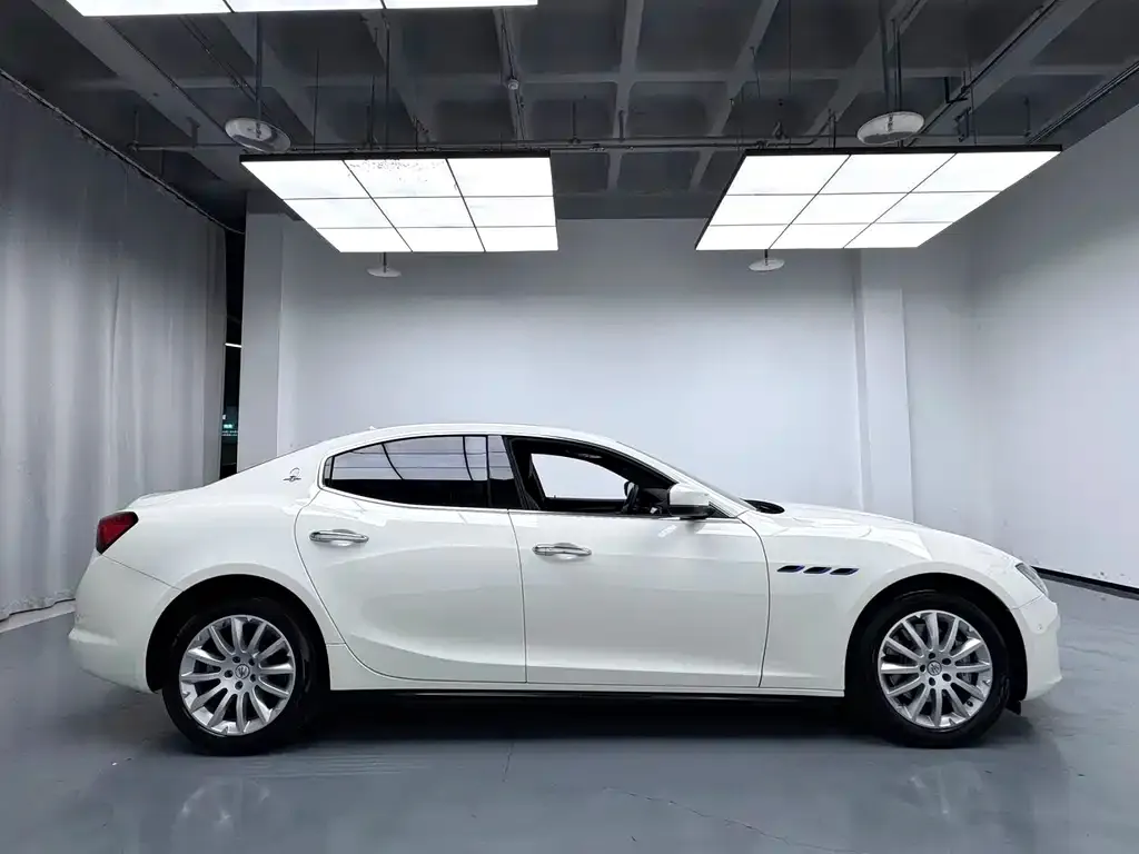 Maserati Ghibli — фото 6