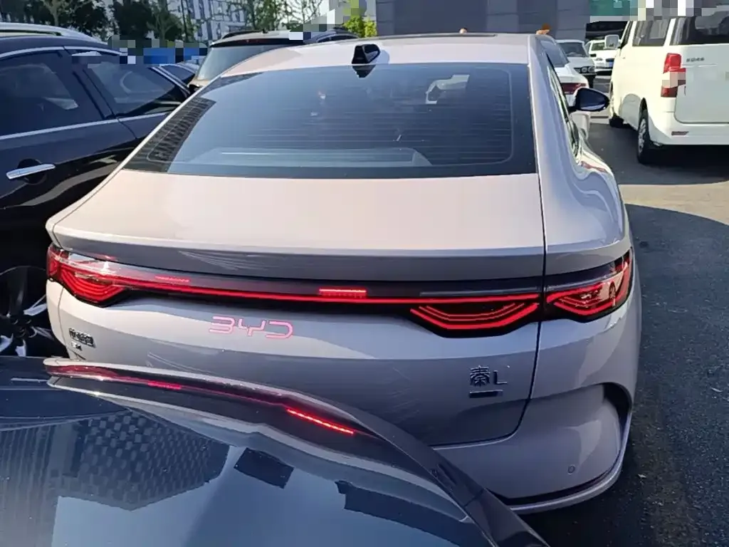 BYD Qin L — фото 2