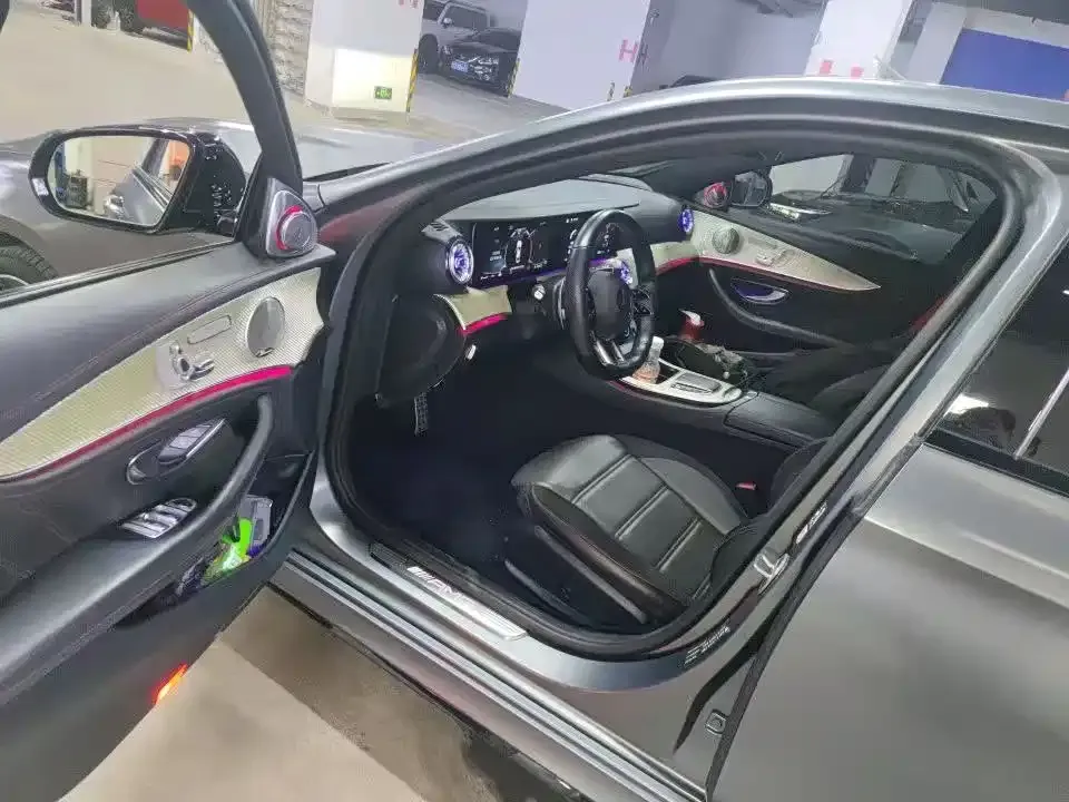 Mercedes-Benz E-Class AMG — фото 5