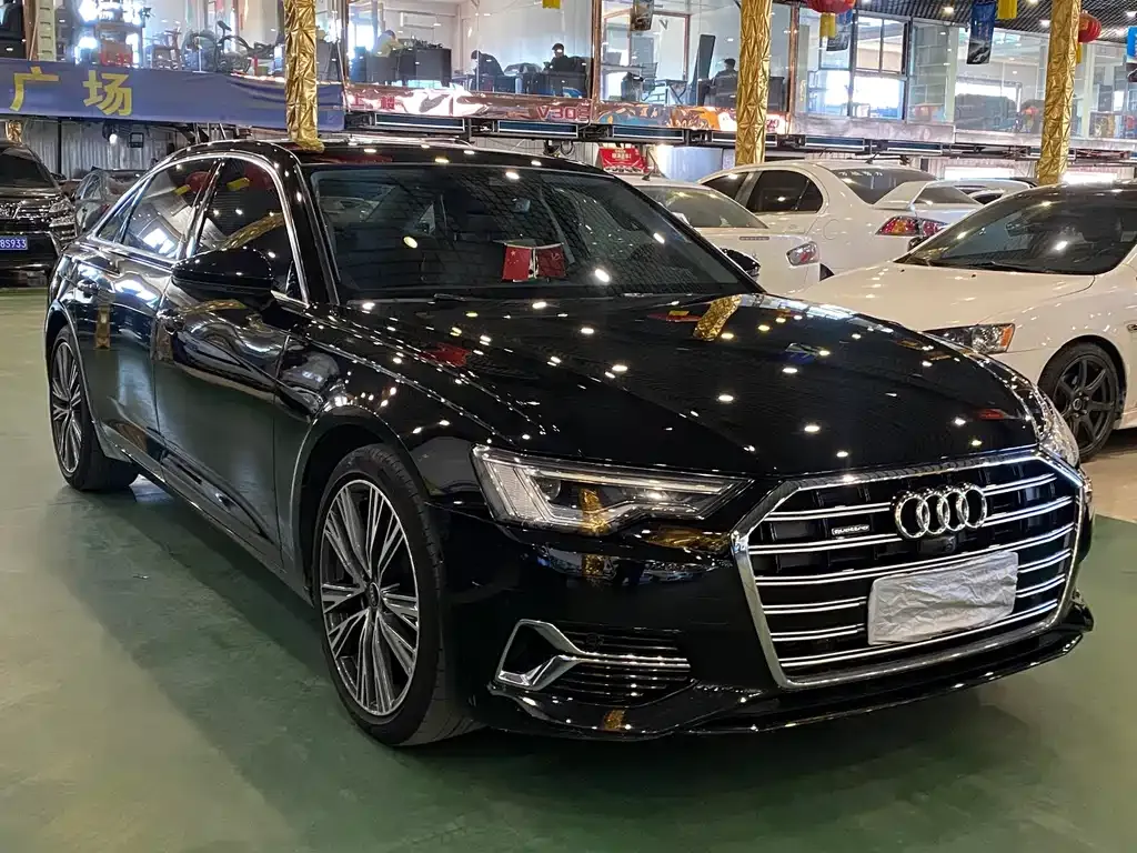 Audi A6L — фото 1