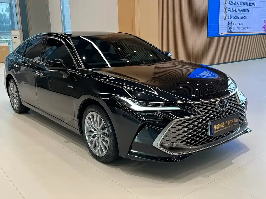 Toyota Avalon — фото 2