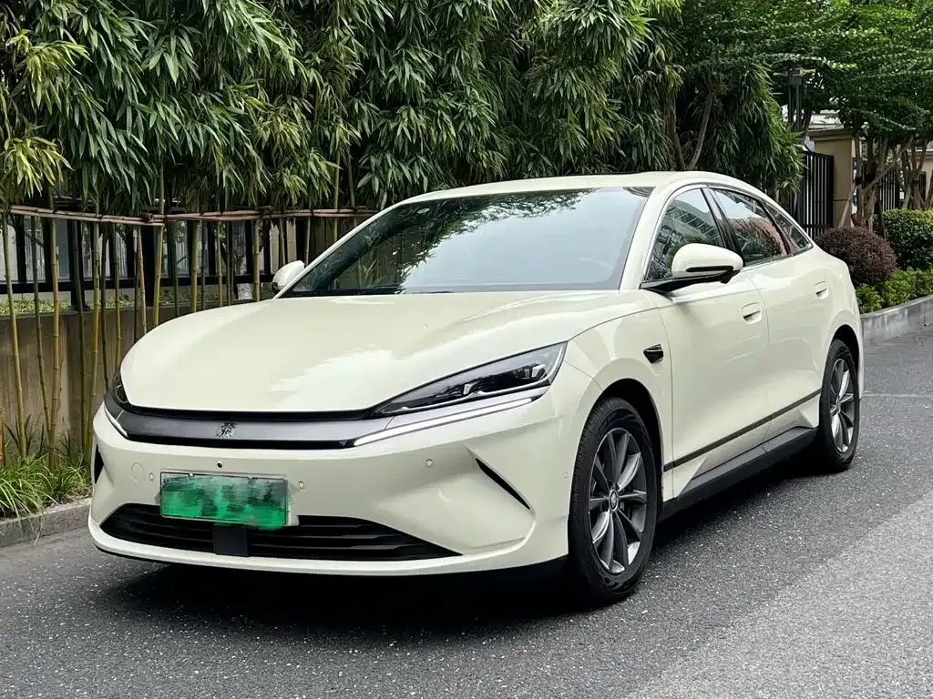 BYD Qin L — фото 1