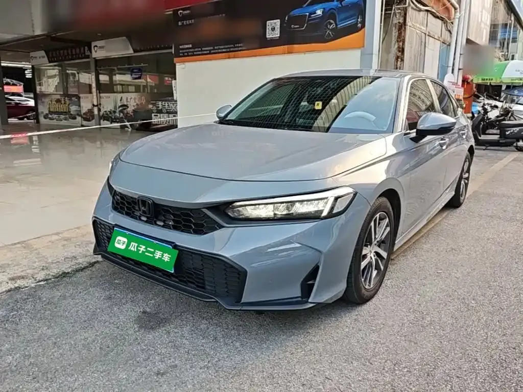 Honda Civic — фото 1