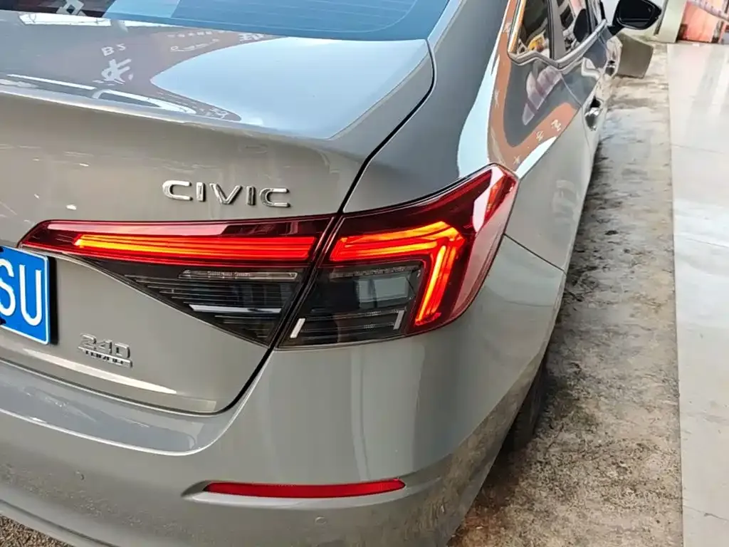 Honda Civic — фото 5