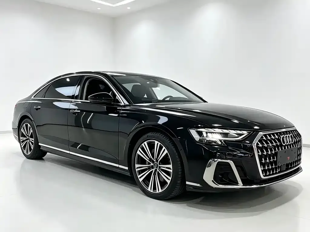 Audi A8 — фото 6