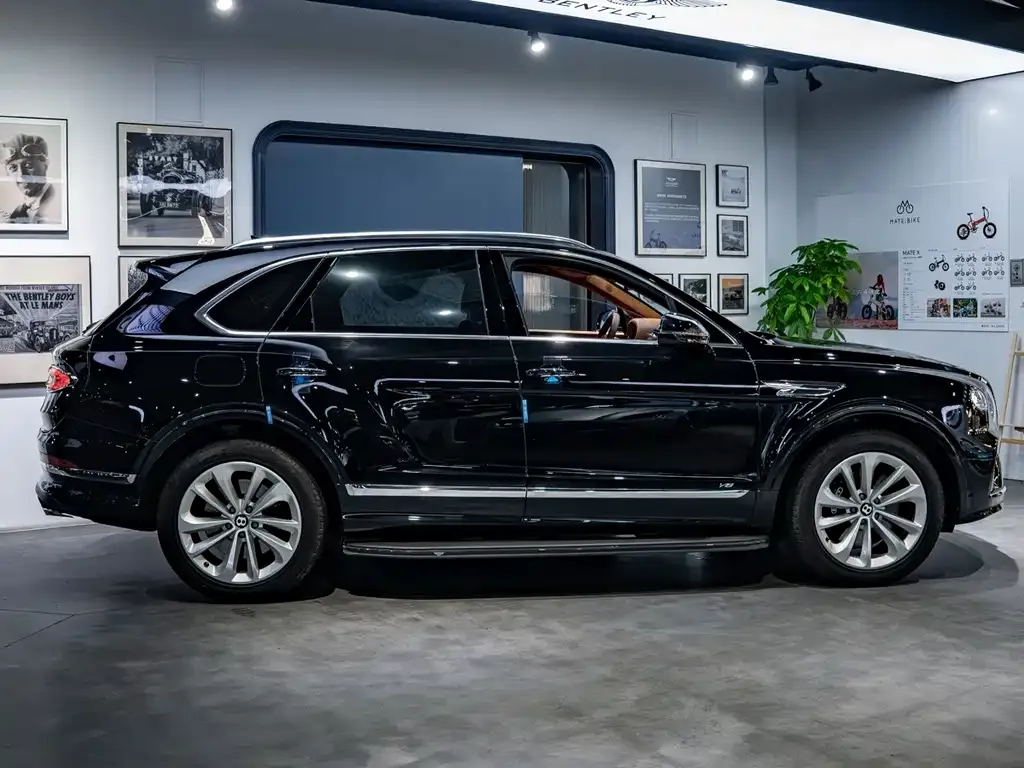 Bentley Bentayga — фото 2
