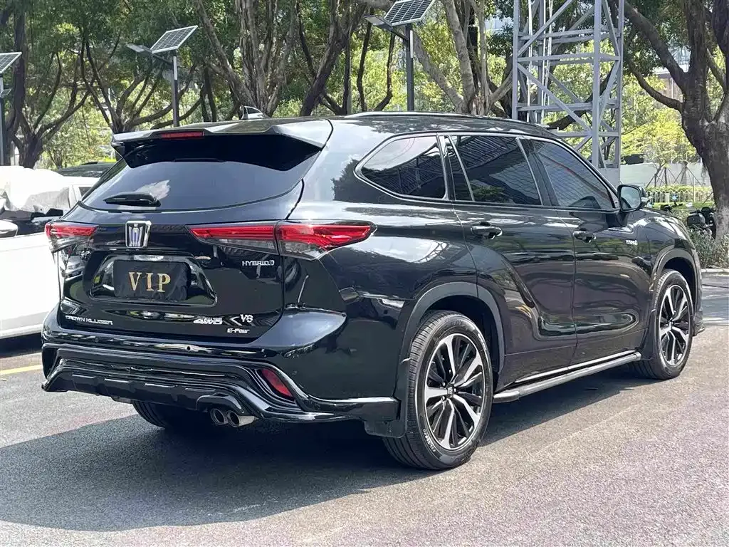 Toyota Crown Kluger — фото 10
