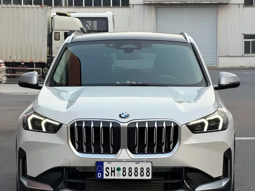 BMW X1 — фото 9