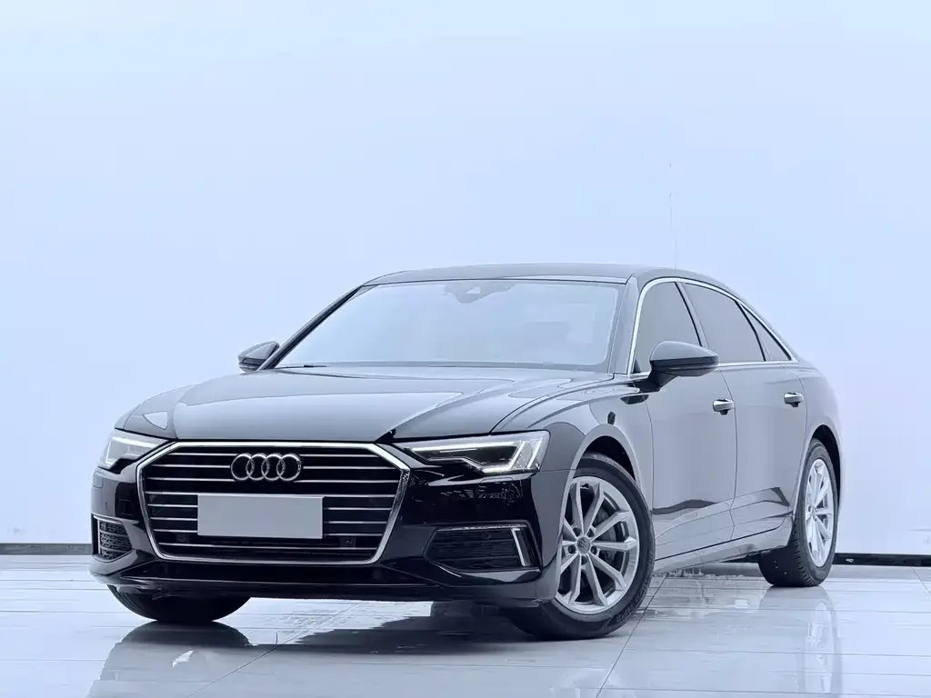 Audi A6L — фото 1