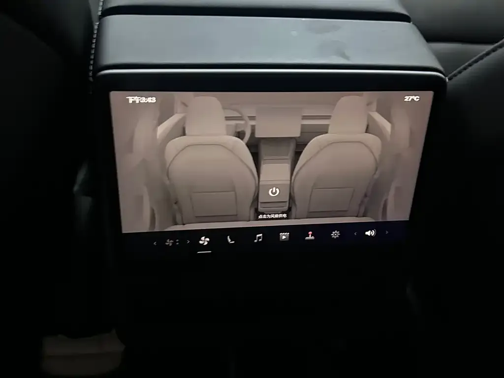 Tesla Model 3 — фото 2