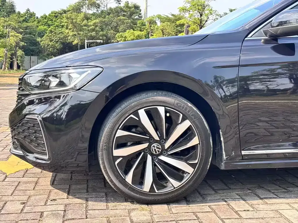 Volkswagen Passat — фото 3